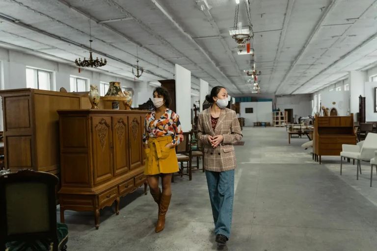 Cheap Furniture Second Hand Retail Store
