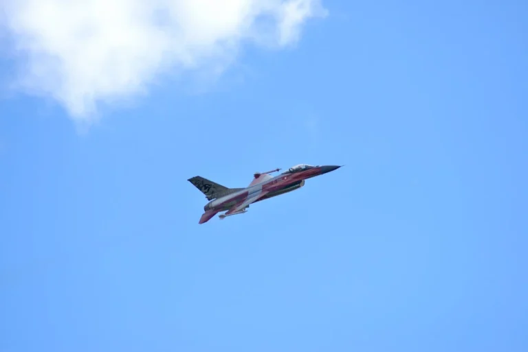 Clear Display Product Stand