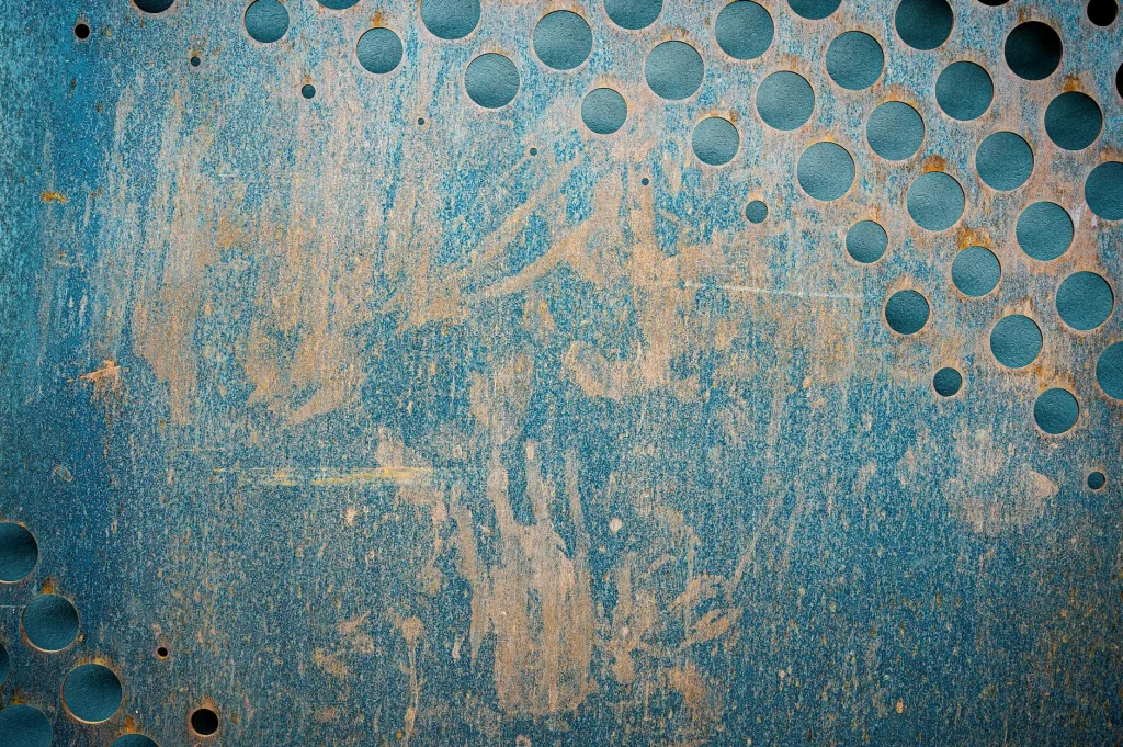 Damaged Shelf Rusty Display