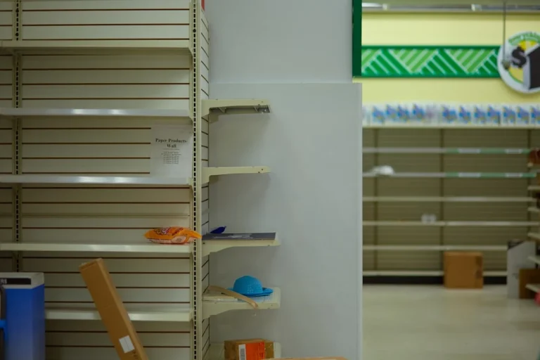 Different Shelves Warehouse Rack