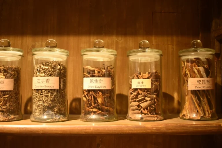 Glass Rack Wood Shelf