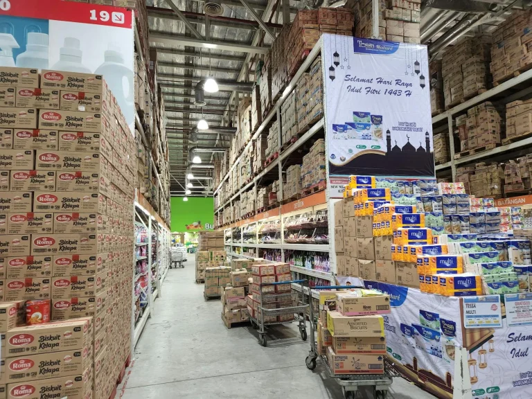 Gondola Shelves Store Racks