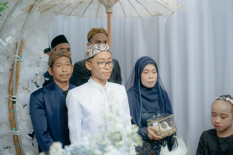 Jenis-jenis Rak Gudang Farmasi Yang Tepat Untuk Kebutuhan Anda
