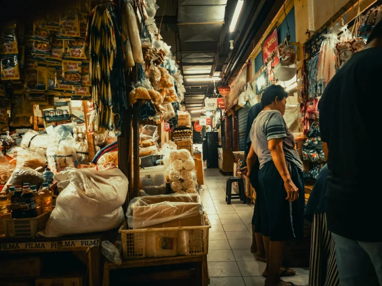 Jenis-jenis Rak Minimarket Yang Tepat Untuk Bisnis Anda