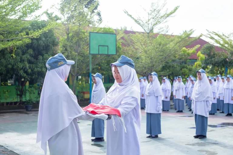 Jenis-jenis Rak Toko Grosir: Pilihan Cerdas Untuk Kebutuhan Anda
