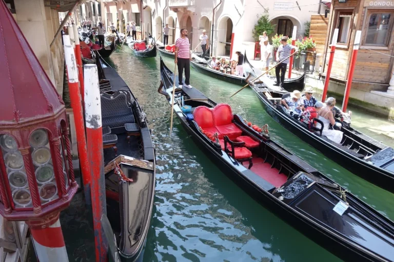 Memilih Jenis Rak Gondola Yang Pas Untuk Bisnis Anda