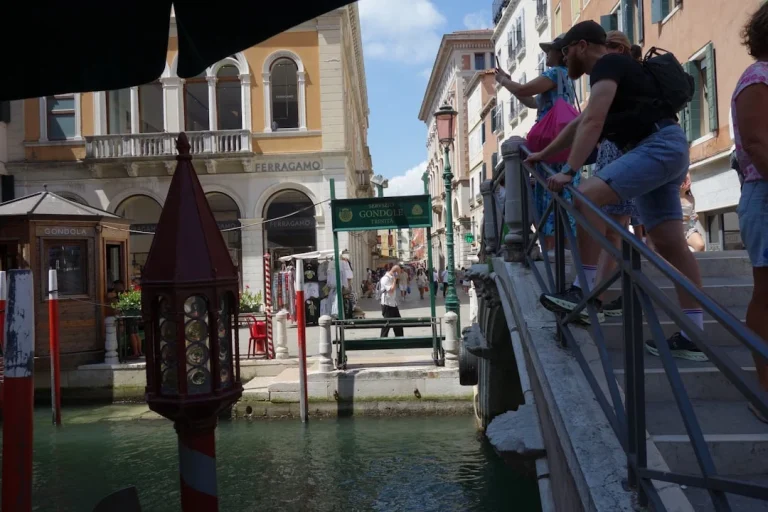 Mengapa Kebersihan Rak Gondola Begitu Penting?