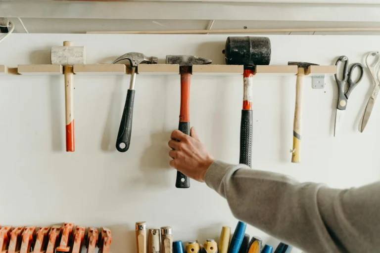 Metal Rack Strength Wooden Rack Durability