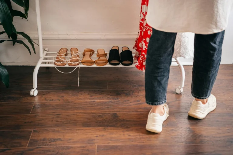 Modern Store Shop Interior Wooden Rack
