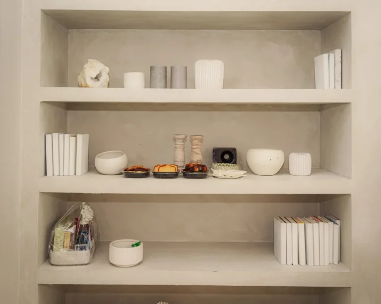 Product Display Shelf Arrangement