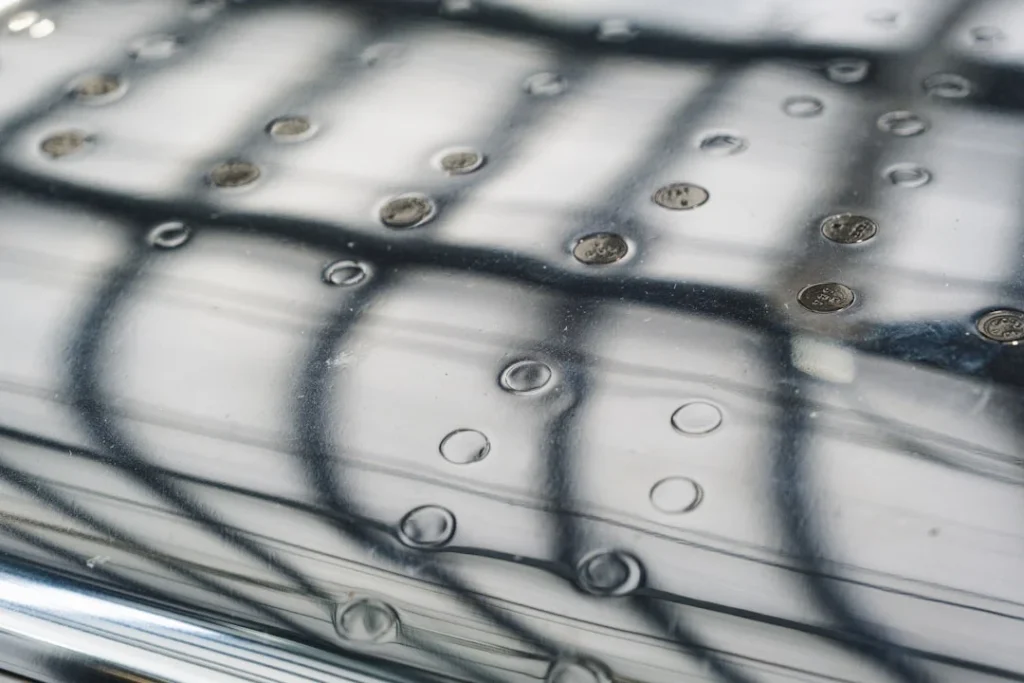 Rak Display Aluminium: Mengapa Ini Pilihan Jenius Untuk Bisnis Anda?