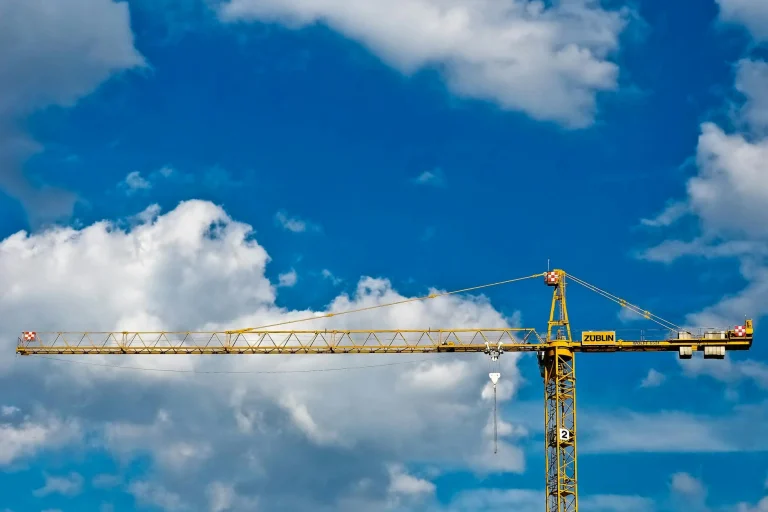 Rak Heavy Duty Vs. Rak Standar: Perbedaan Yang Mengubah Permainan