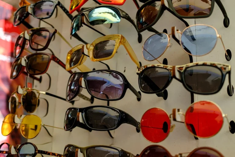 Retail Display Accessory Shop