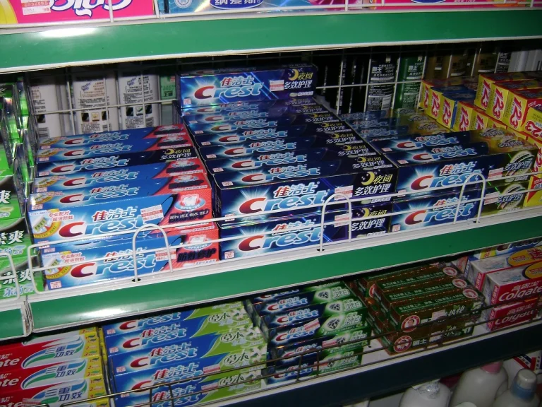 Retail Rack Store Shelves