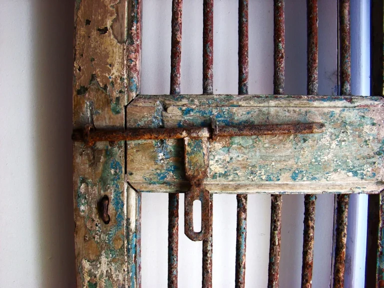 Rusty Metal Iron Rack