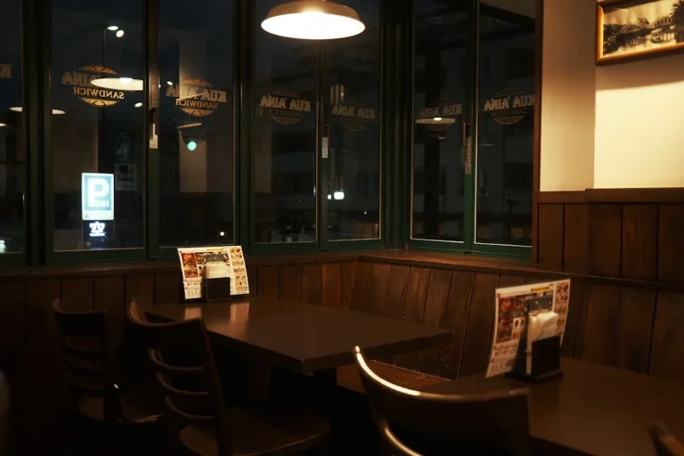Standard Counter Cafe Interior