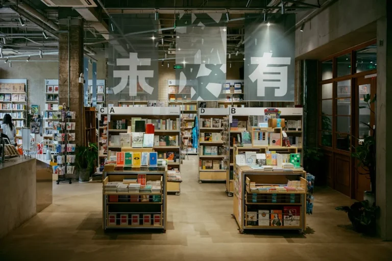 Store Shelves Retail Fixtures