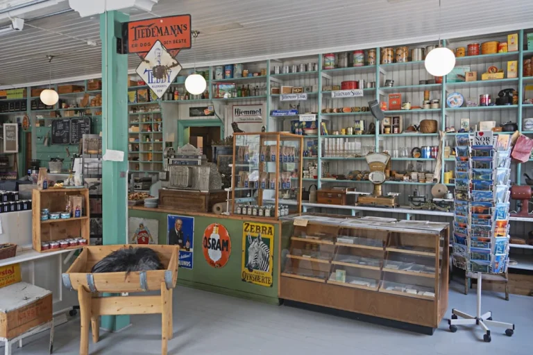 Wooden Shelf Shop Display
